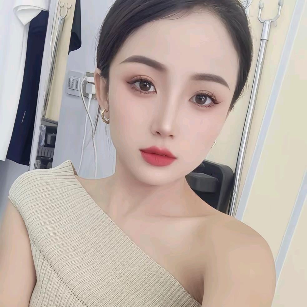 W     🎀 佩佩