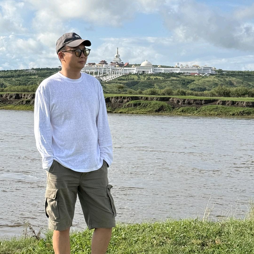 𝓛𝓾𝓬𝓴𝔂 ๑҉