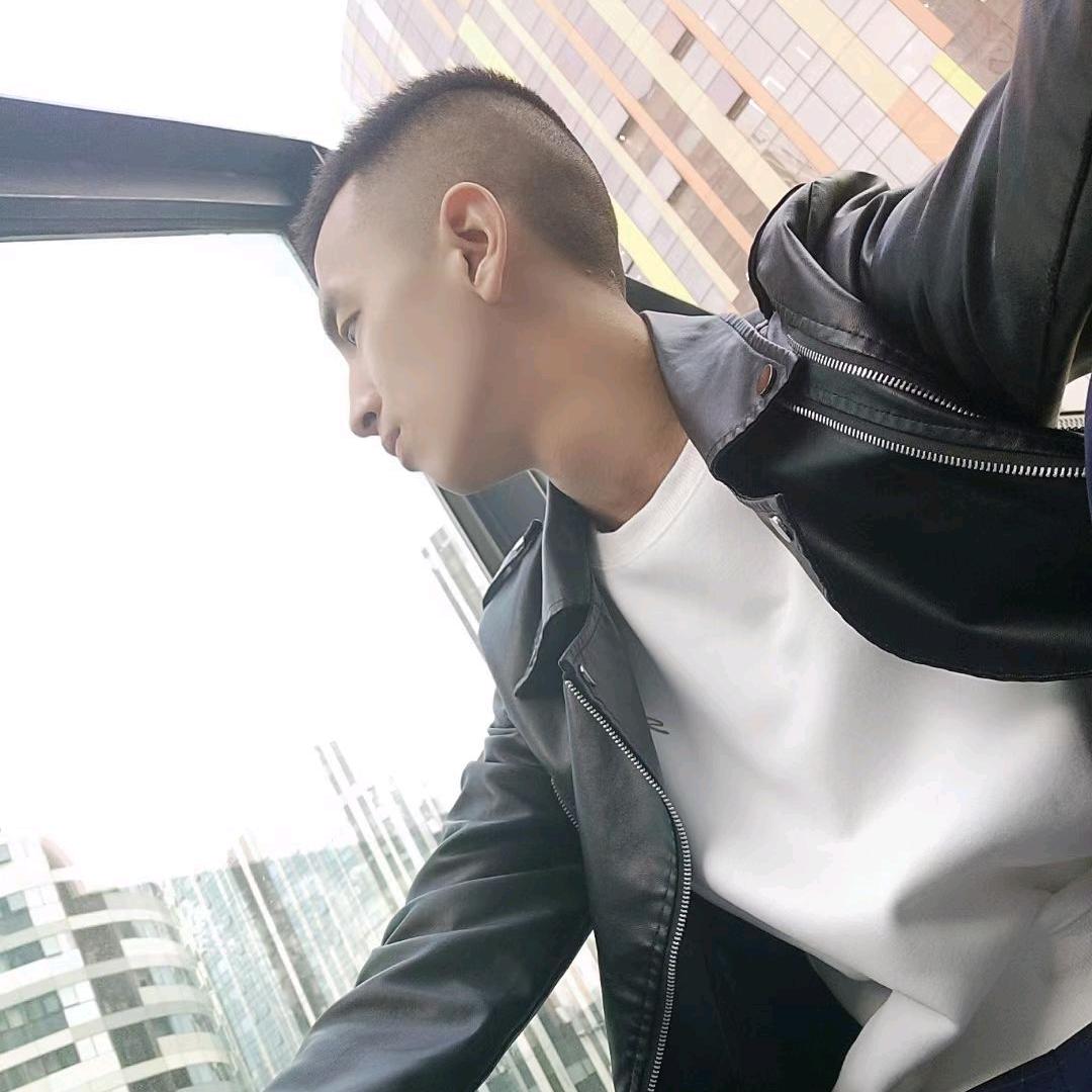 爱笑的男孩