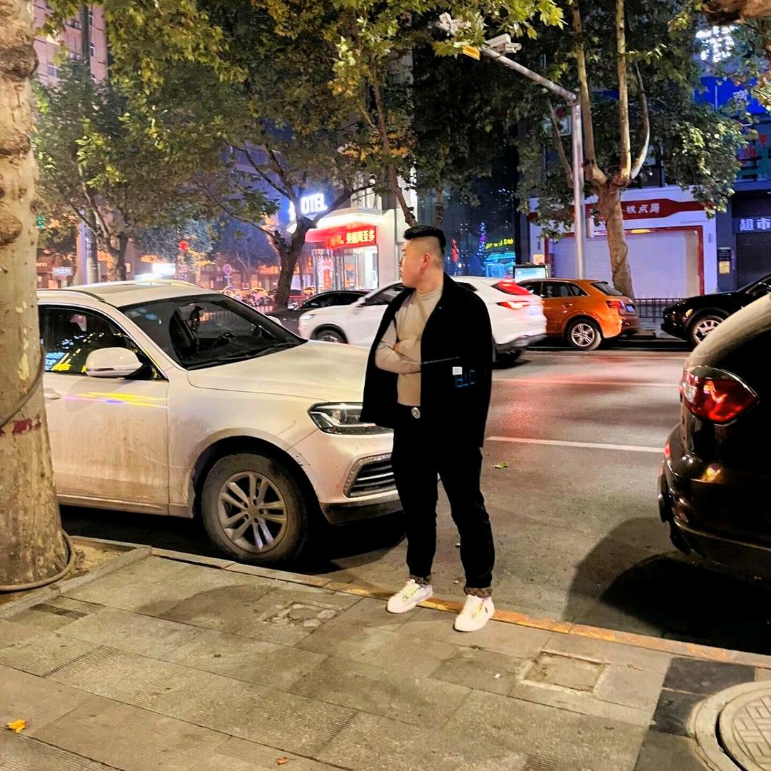 小张很哇塞
