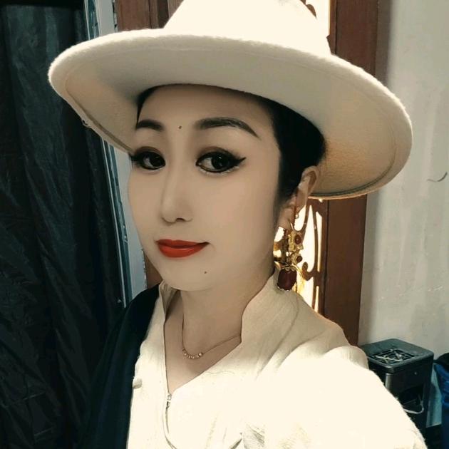 ༄ལྷ་མོ༎