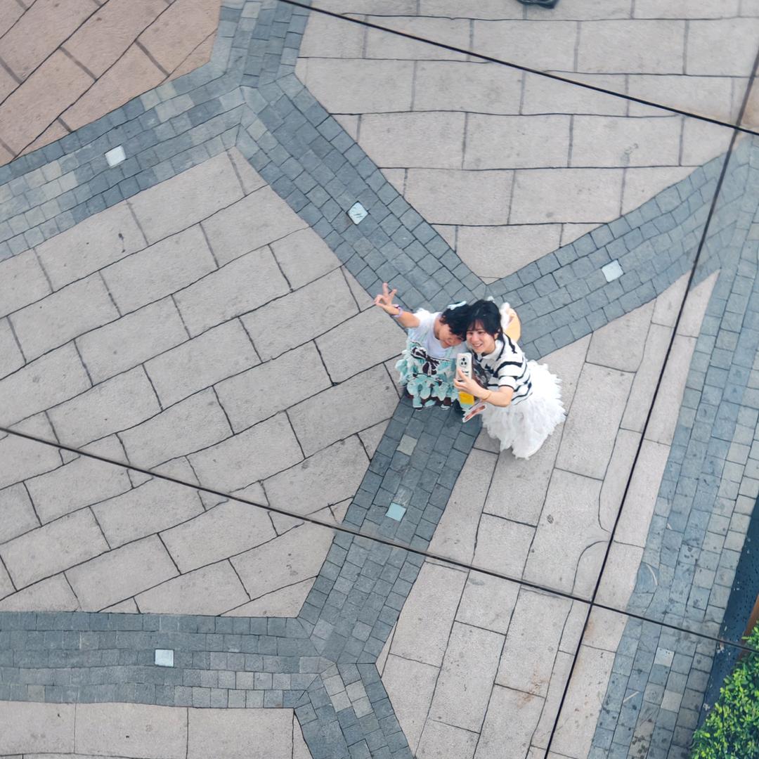 萌萌的滟