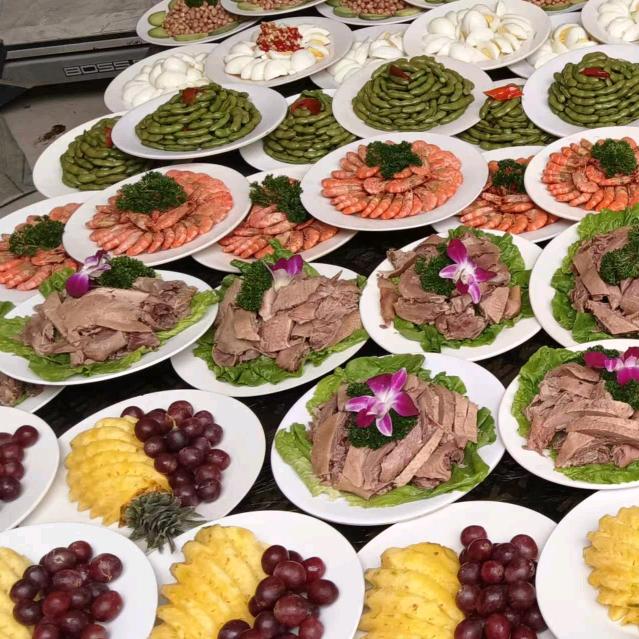 刘战上门包酒席一条龙服务有限公司