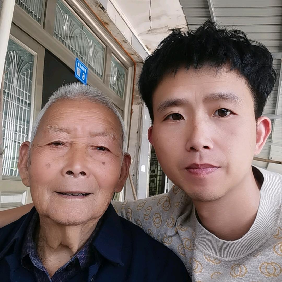 98岁的爸爸（结巴儿子）
