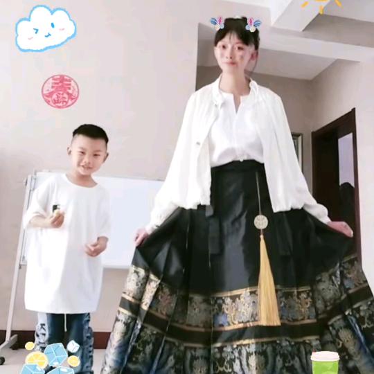 七月的七