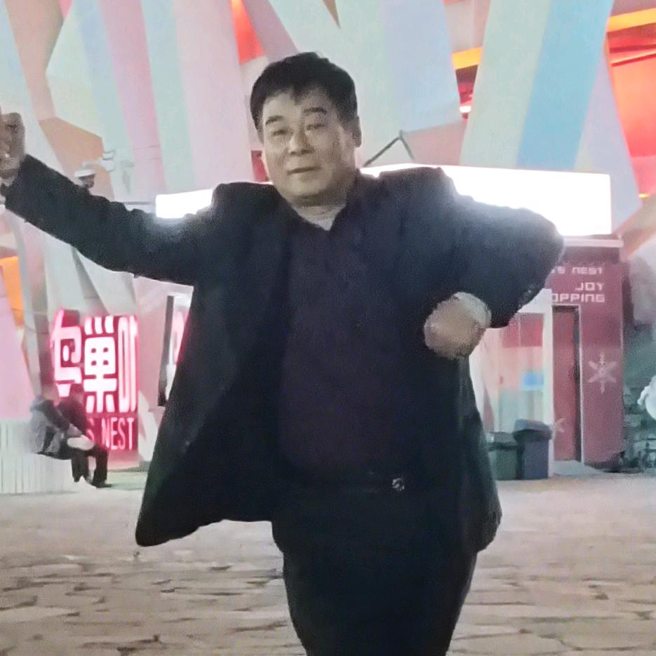 何德勤