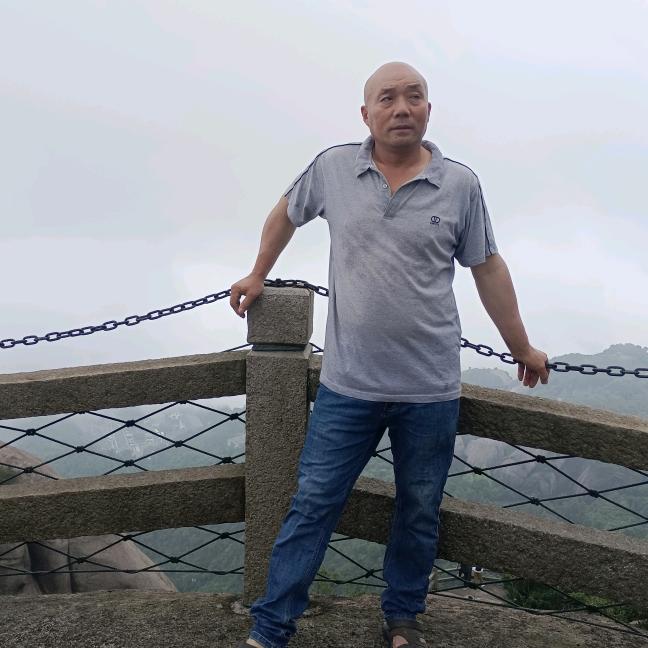 在水一方