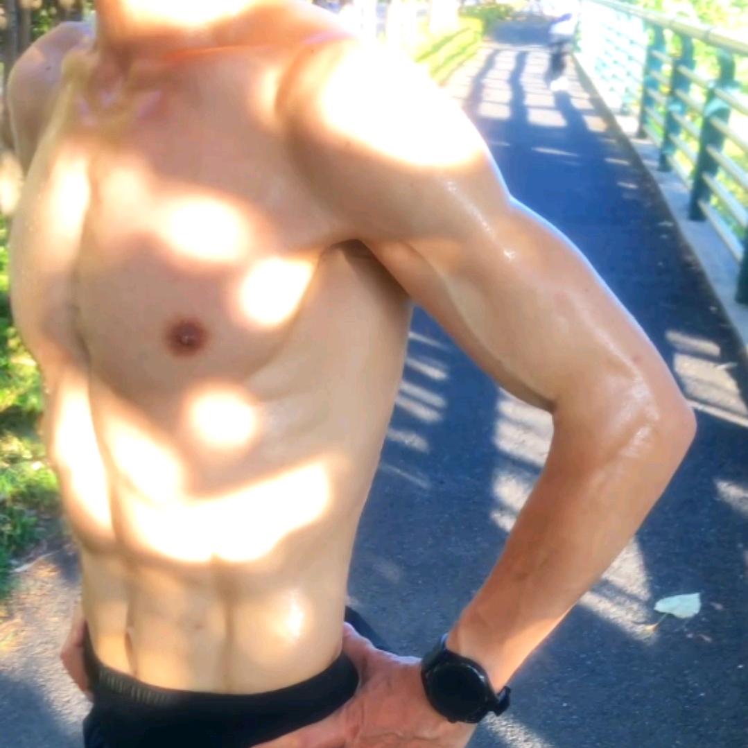 爱跑步的按摩师