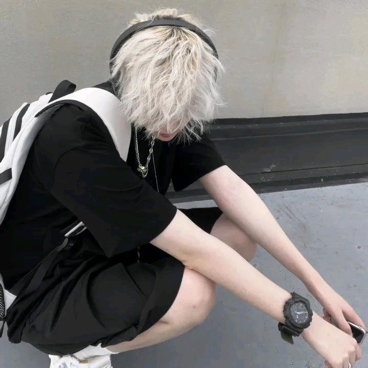 ᅠᅠ