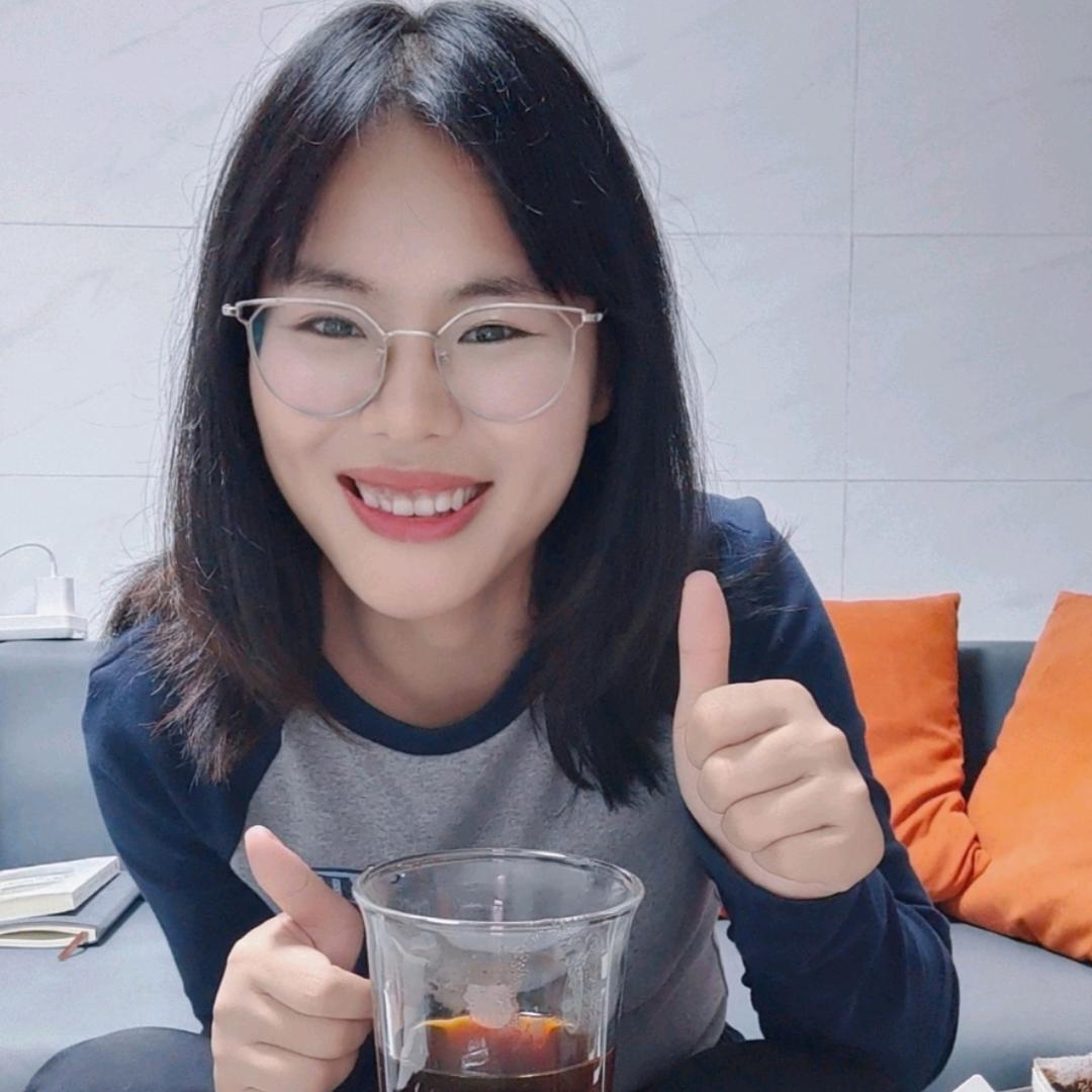 嚯一口焦糖拿铁