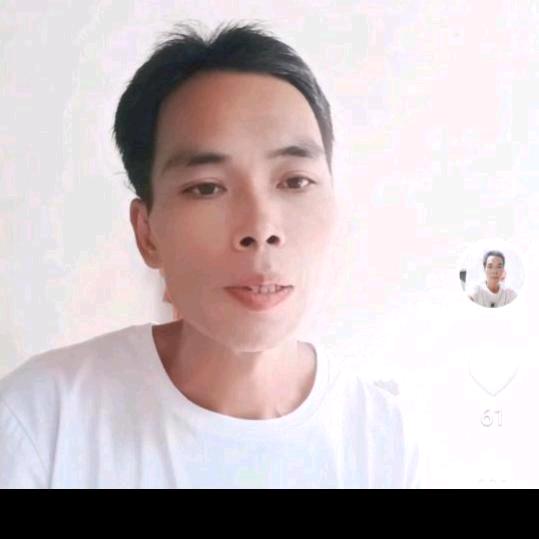 先丛销售土蜂蜜。