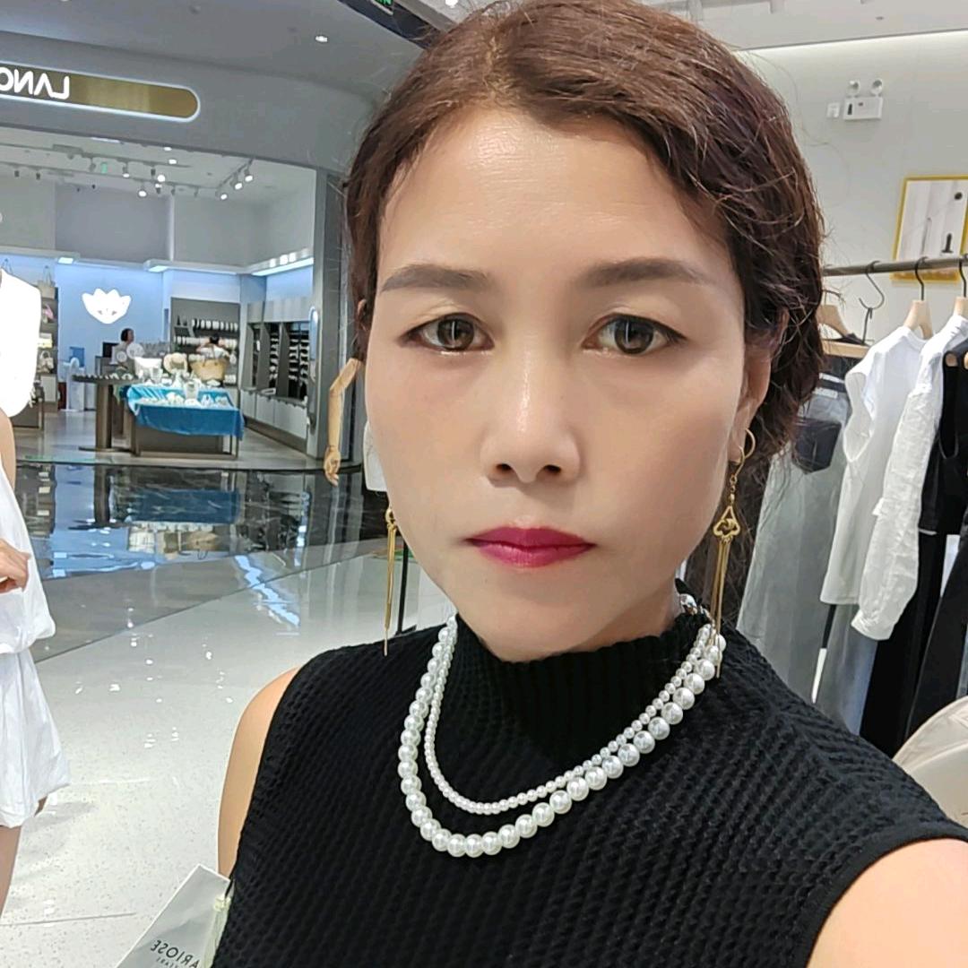 张美美，