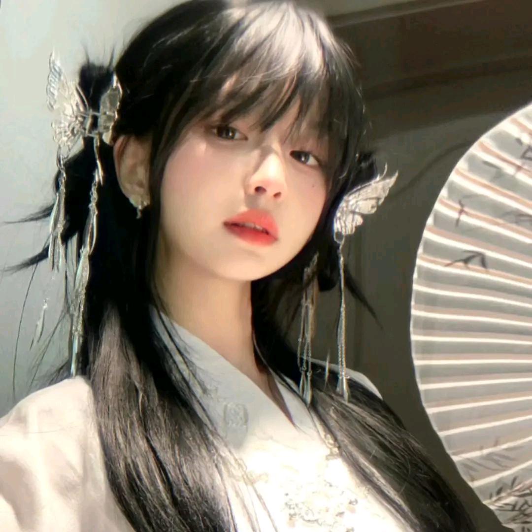 萌妮