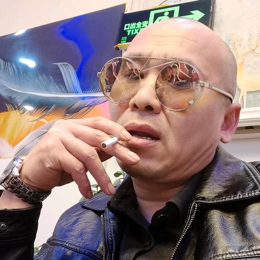 叼烟哥懂男人