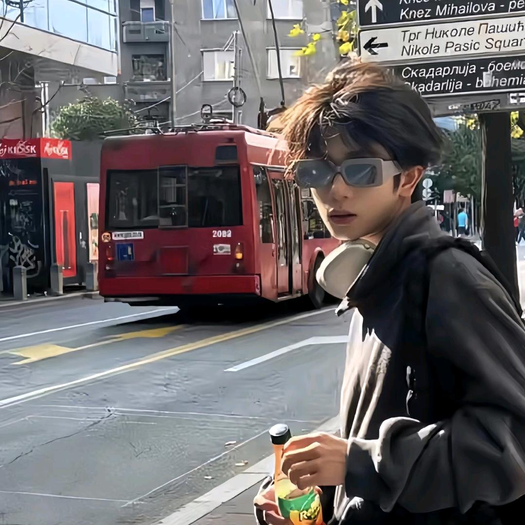 (눈_눈)