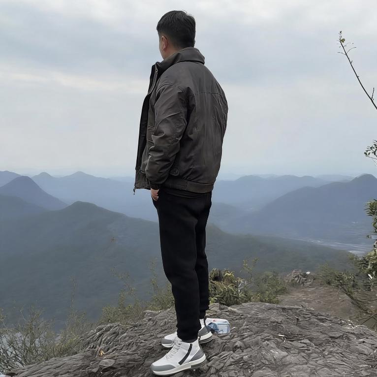 忍不住回眸一笑