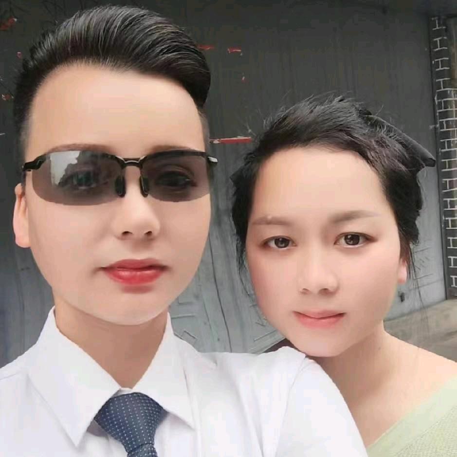 凤凰姐助理（凤凰姐亲妹妹）