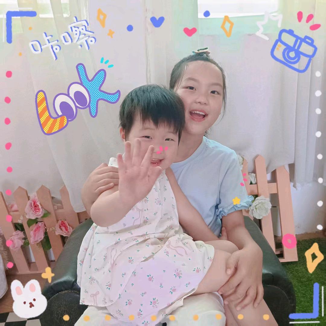 时尚宝贝游泳摄影馆～侯蒙