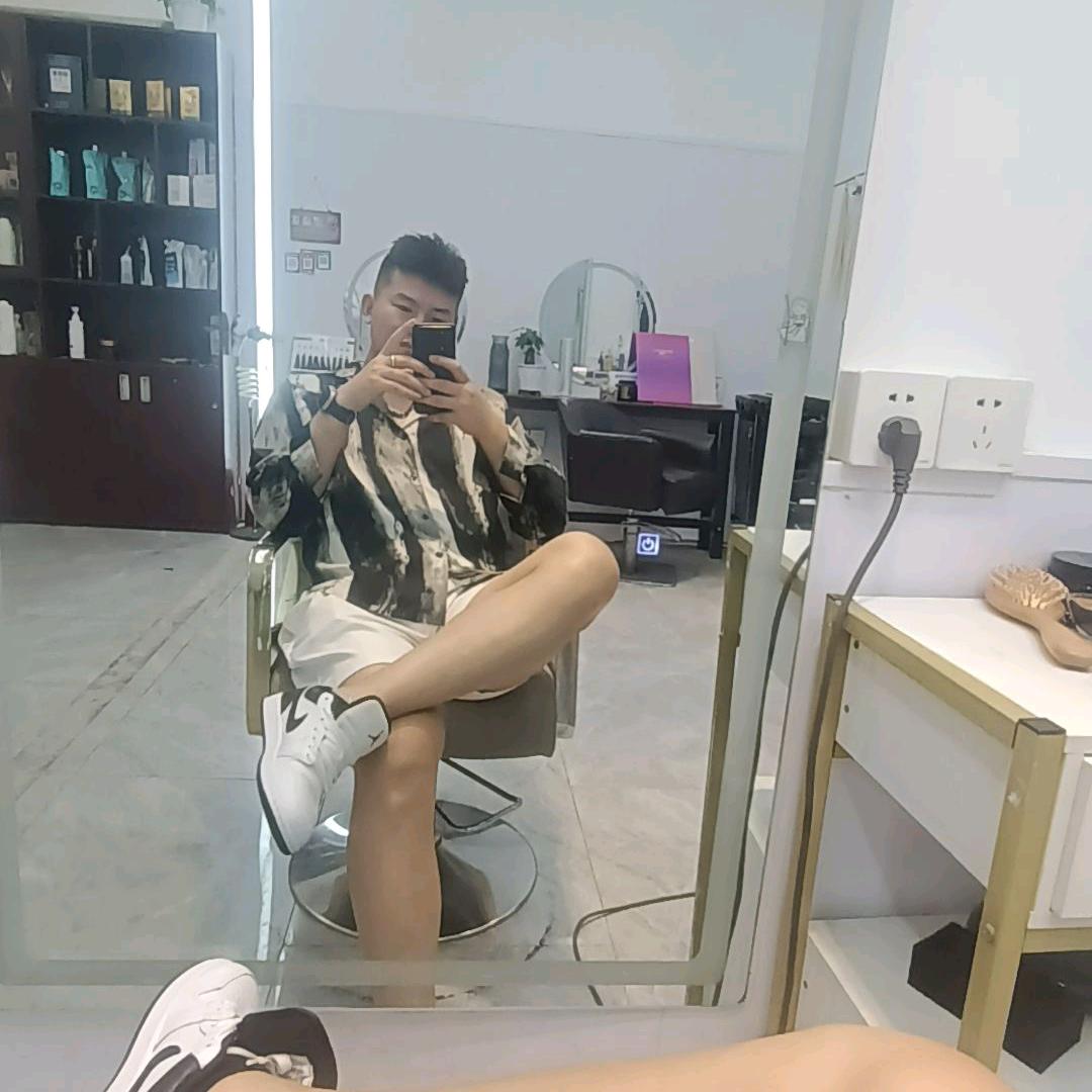 张的不帅