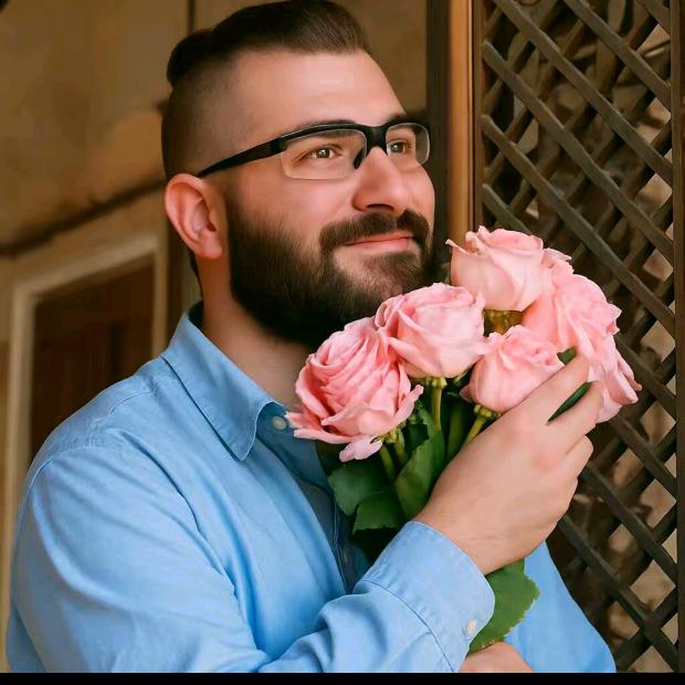 软饭硬吃首席执行官