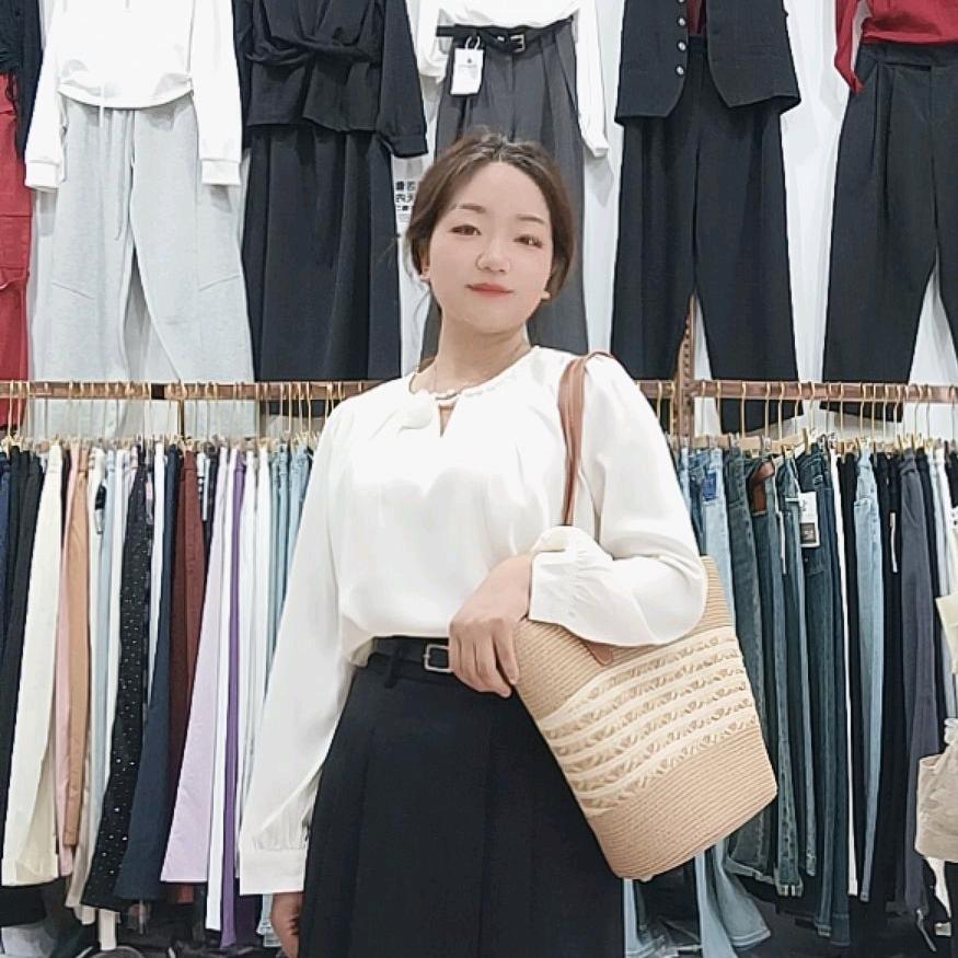 云依女装