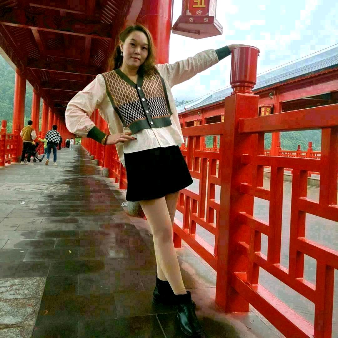 郑家🌹️二小姐姐