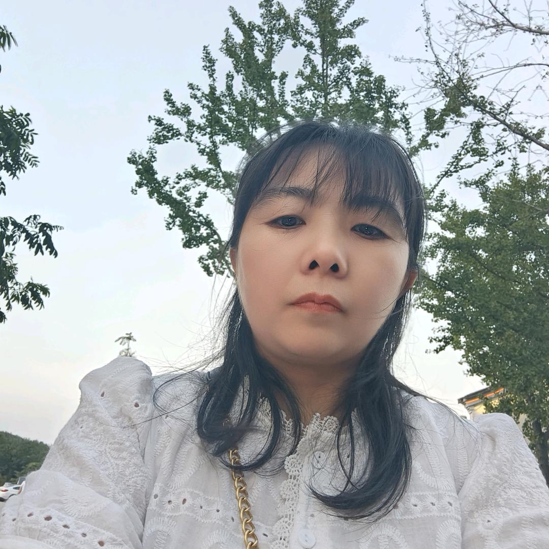 小霞首播《早上4：00开播》