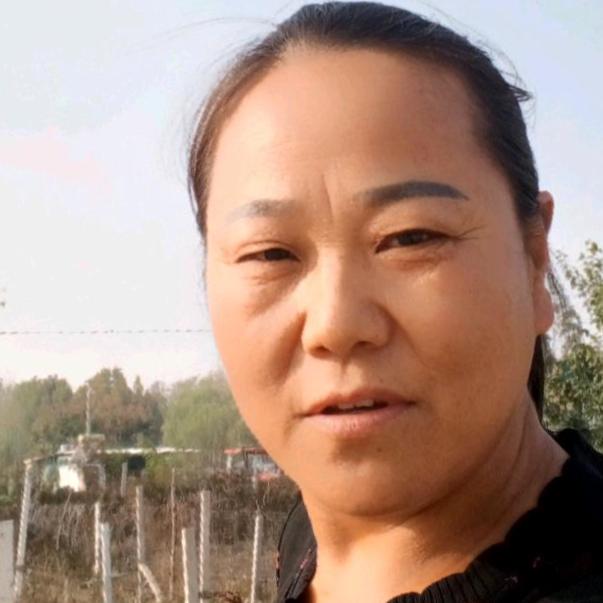 彩丽穿搭