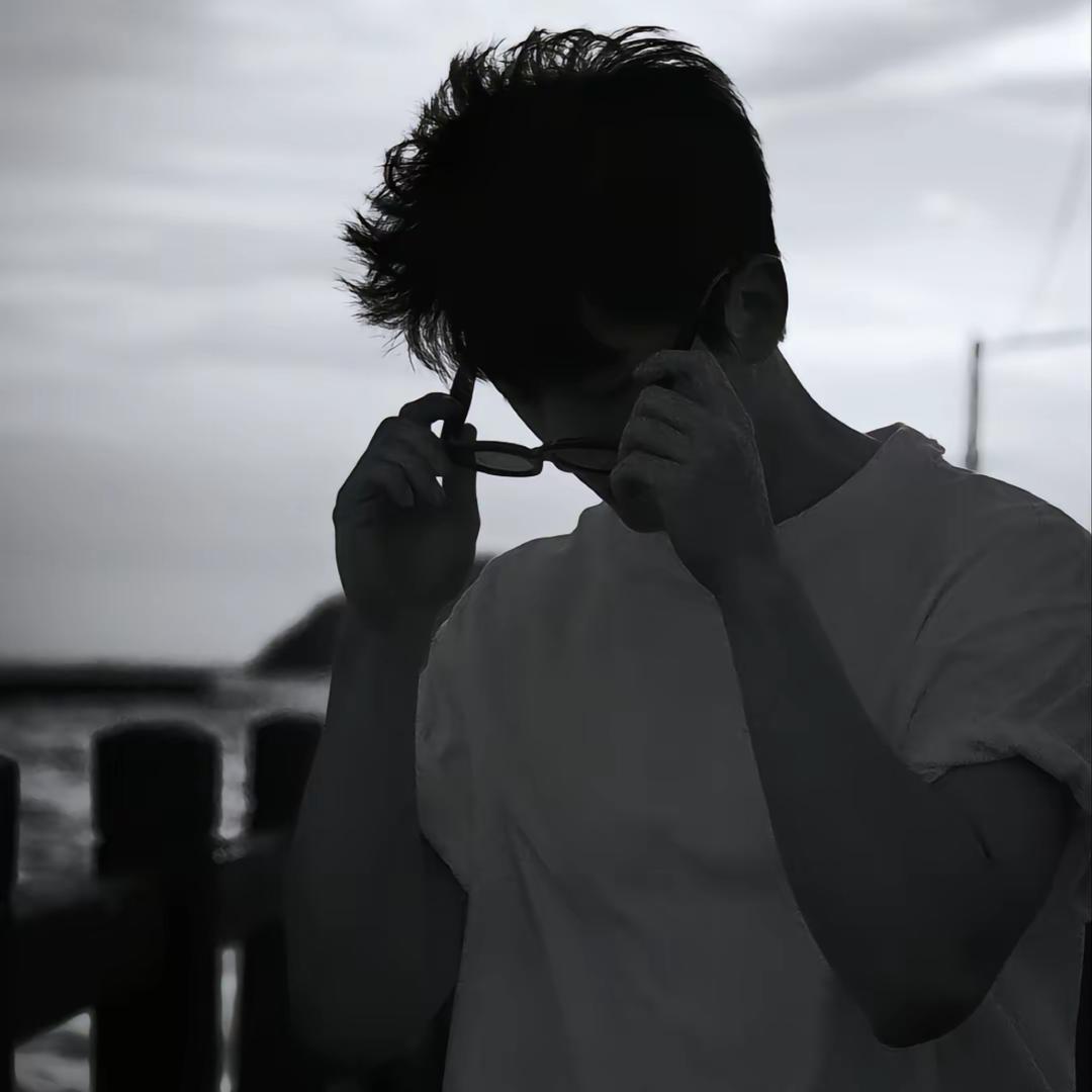 Z Y Y先生