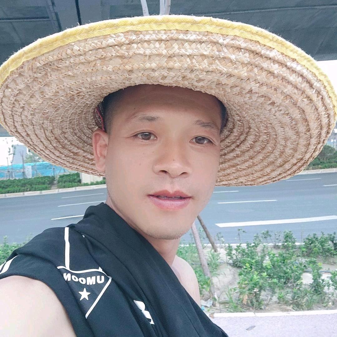 草帽哥！(●'◡'●)ﾉ❤