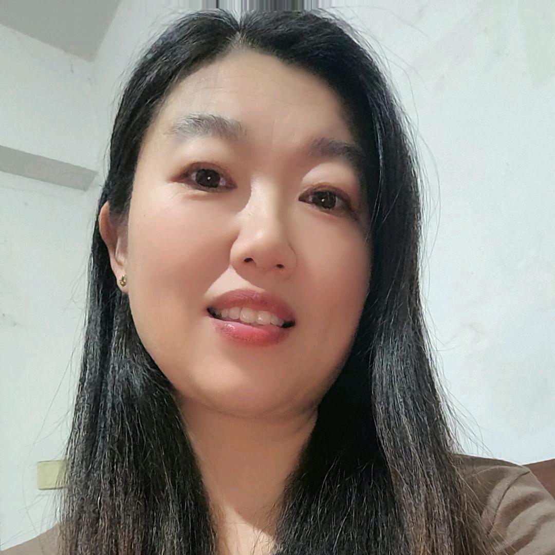 王玲。