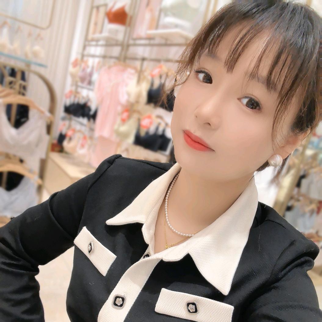 我是林默默呀