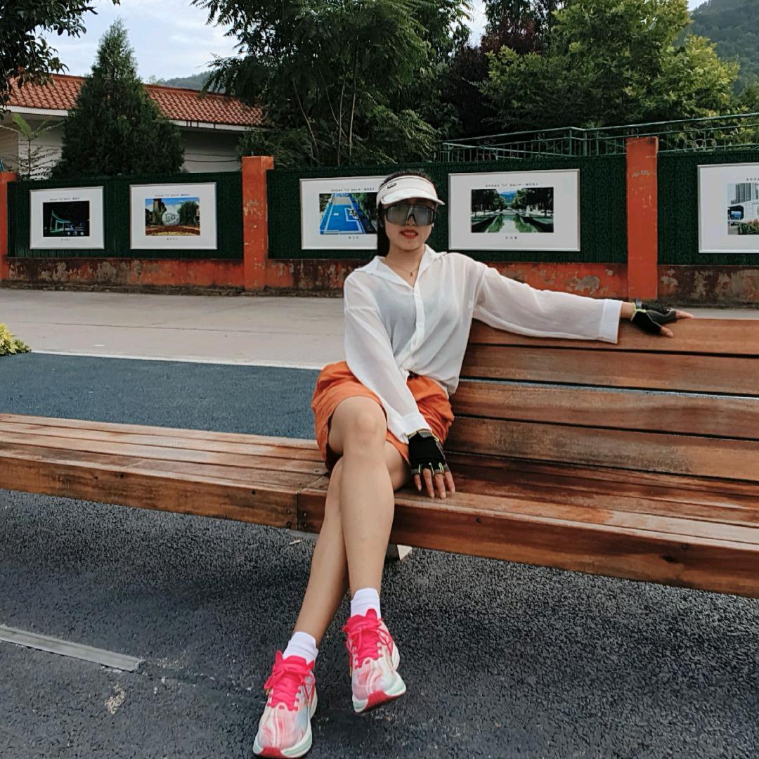 丫丫【东关饼子姐】