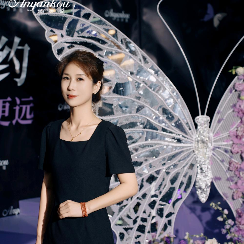 @滦平轻奢汇小静