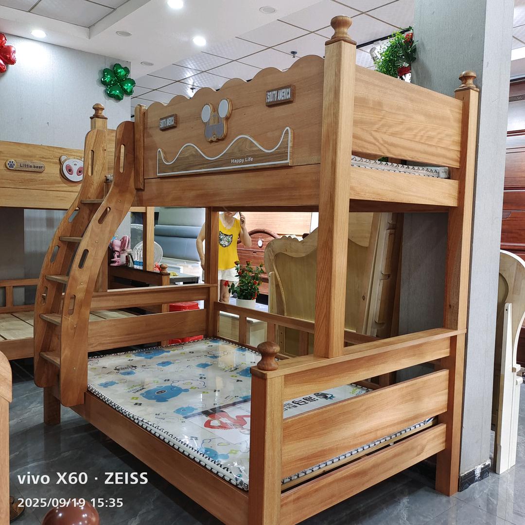 畅达实木床工厂店