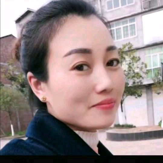 王芬