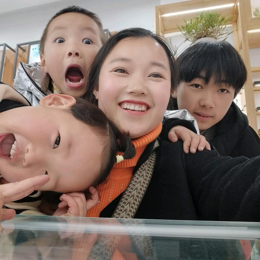 琪弘彤宝贝