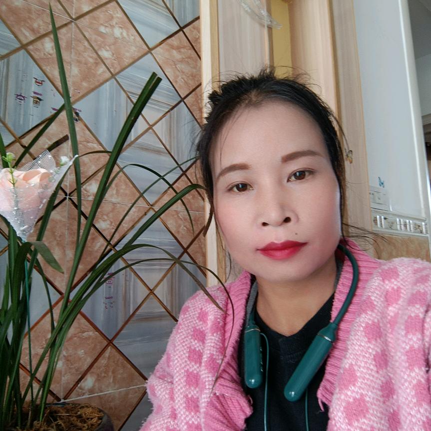 哈密瓜的甜香。