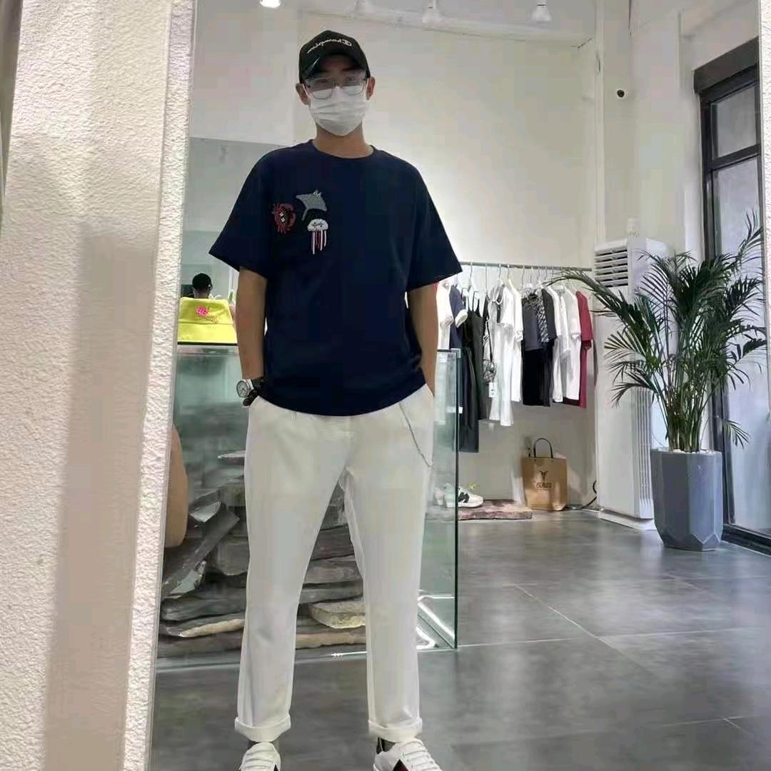 Mr.Y