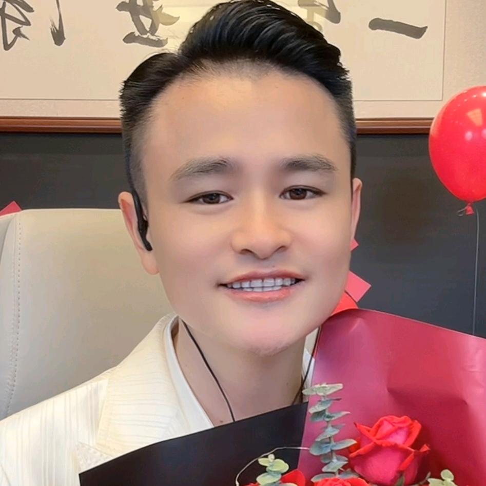 张得火（百货店铺）好物在橱窗