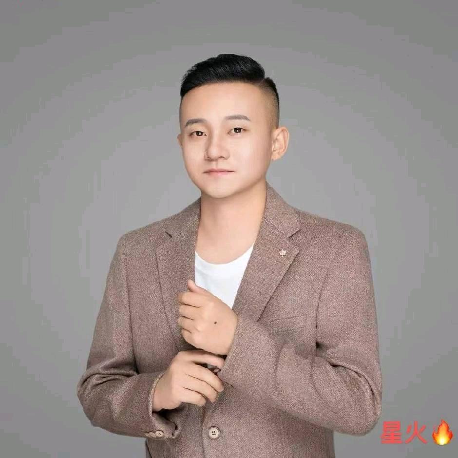 龙龙小老板