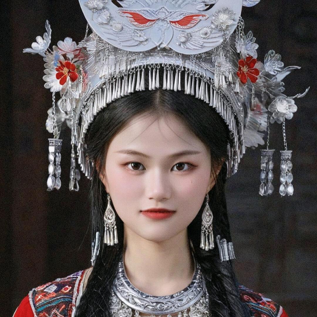 懒猫爱吃螺蛳粉