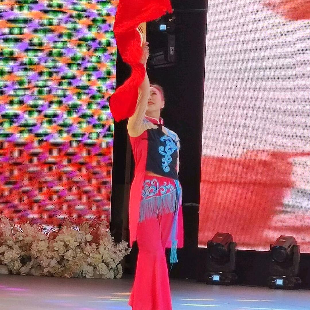 一挽青丝恋彩虹