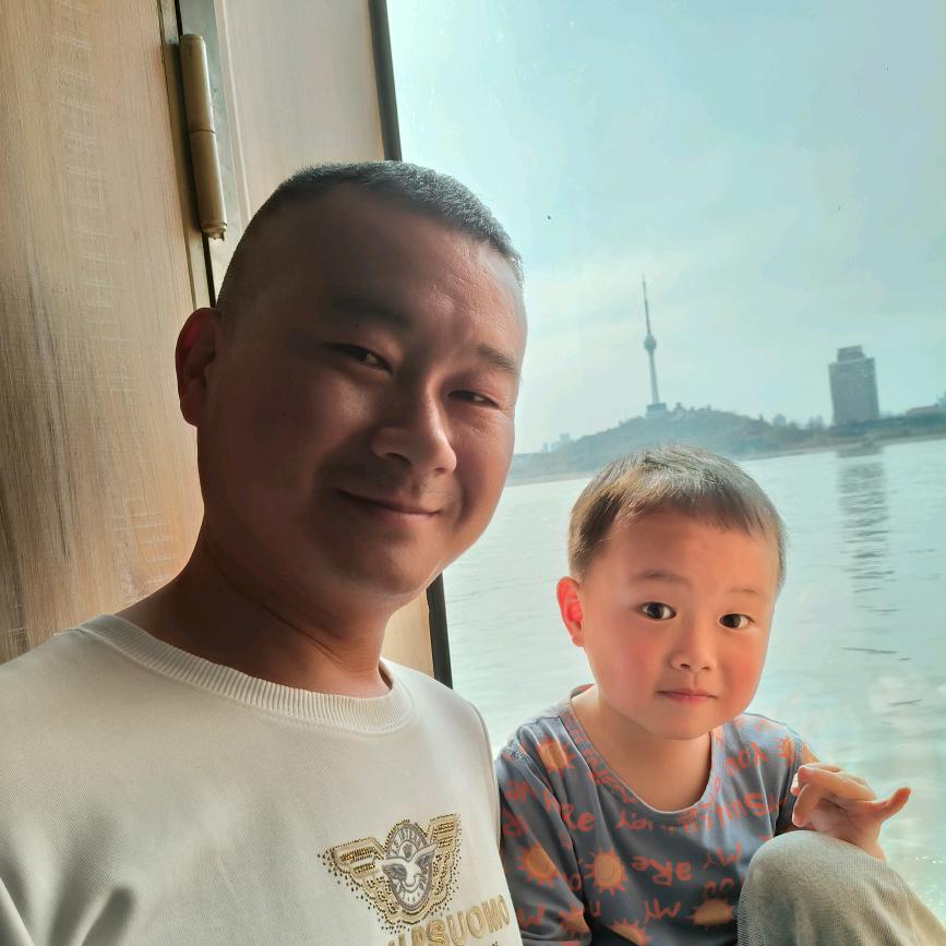 奋斗青年欢乐多