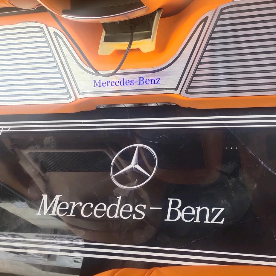 迪拜飘着川味的 Ada su