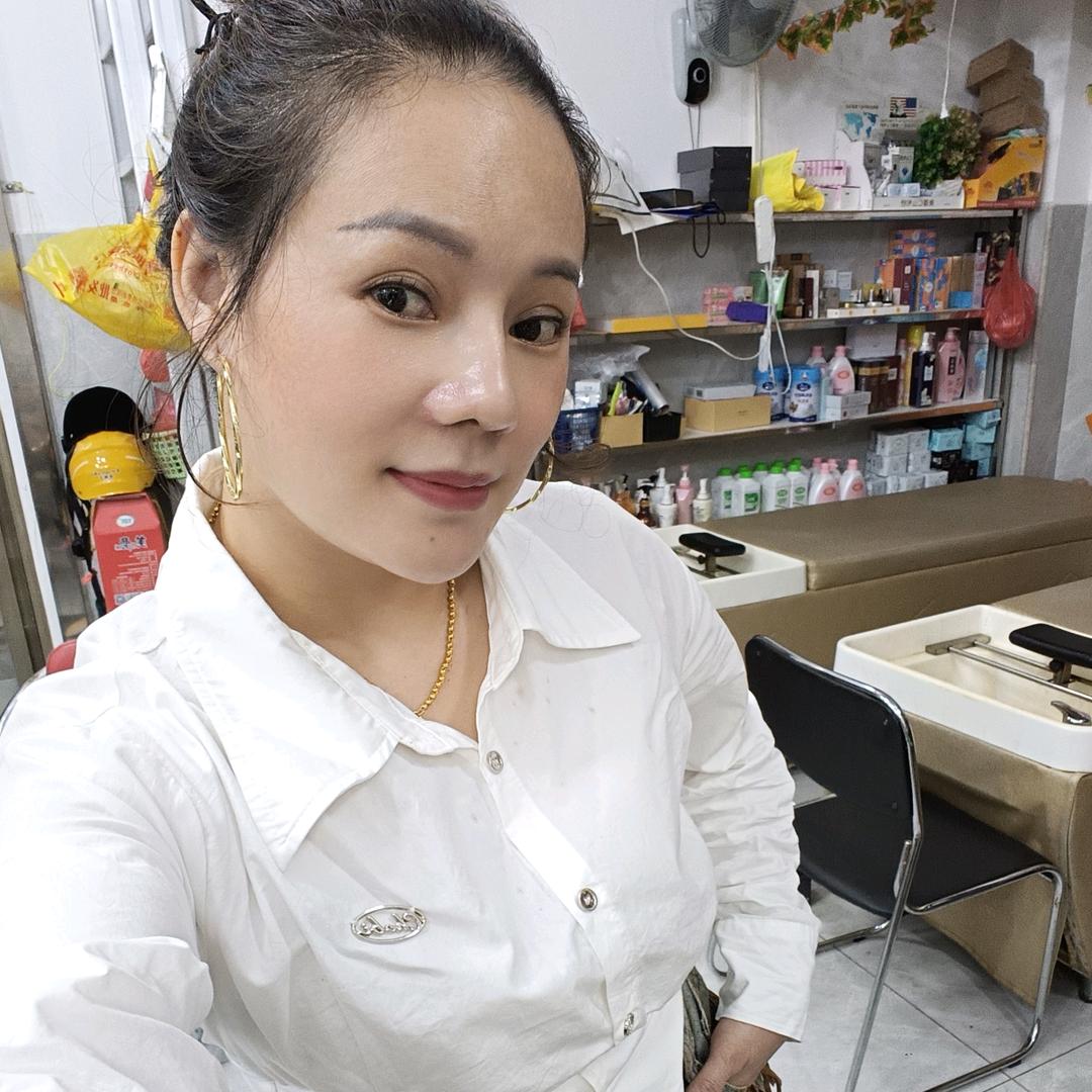 开心果🍷🌹🐠