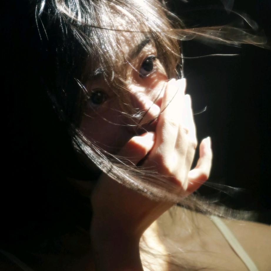 婠.