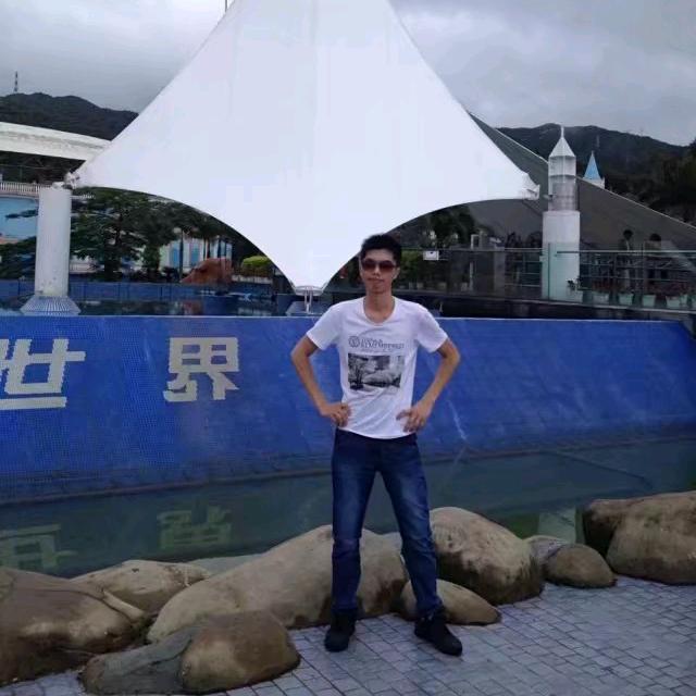明仔爱打球