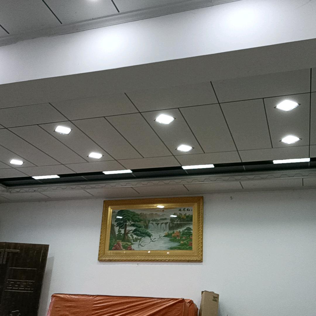 ..........黑中