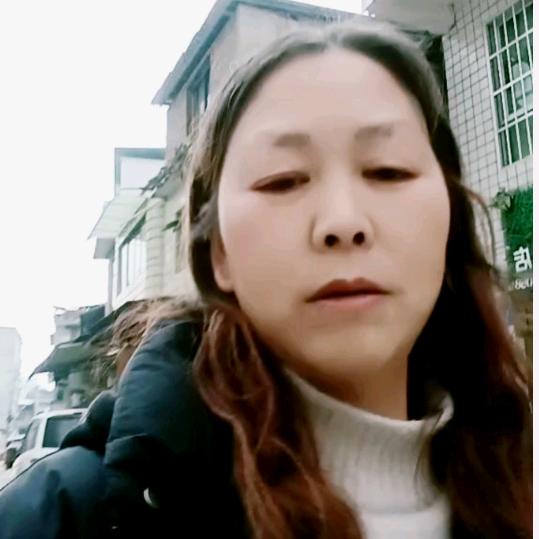农村二姐，谁都靠不住